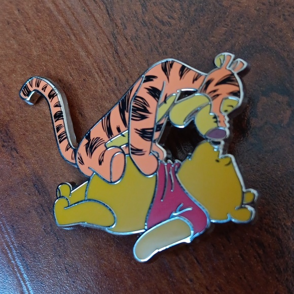 Winnie The Pooh Tiger Trading Pin - Picture 2 of 5